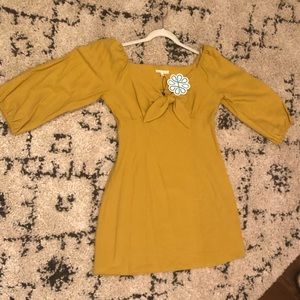 Off shoulder fitted dress